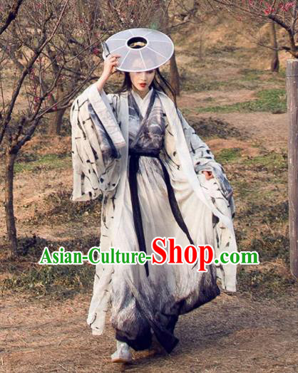 Chinese Jin Dynasty Swordswoman Costumes Ancient Nobility Lady Hanfu Dress for Women