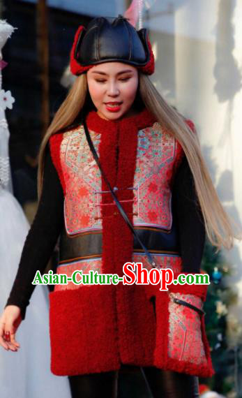 Chinese Traditional Mongol Ethnic Costume Mongolian Minority Nationality Red Vest for Women