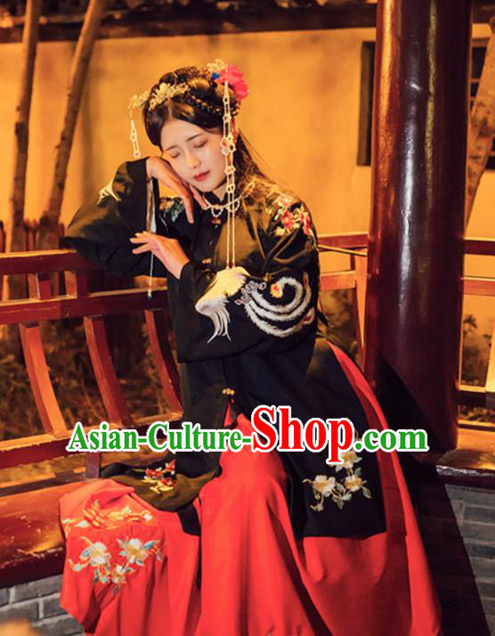 Chinese Ancient Palace Lady Hanfu Ming Dynasty Imperial Concubine Queen Embroidered Historical Costumes