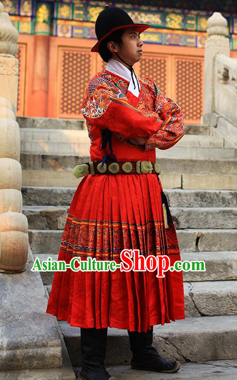 Chinese Traditional Ming Dynasty Imperial Guards Clothing Ancient Blades Embroidered Red Costumes for Men