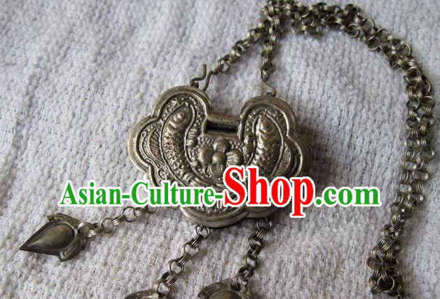 Chinese Traditional National Accessories Ethnic Carving Necklet for Women