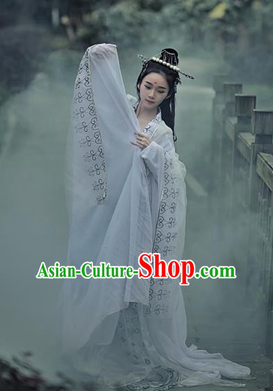 Chinese Traditional Ancient Peri Princess White Hanfu Dress Swordswoman Costumes for Women