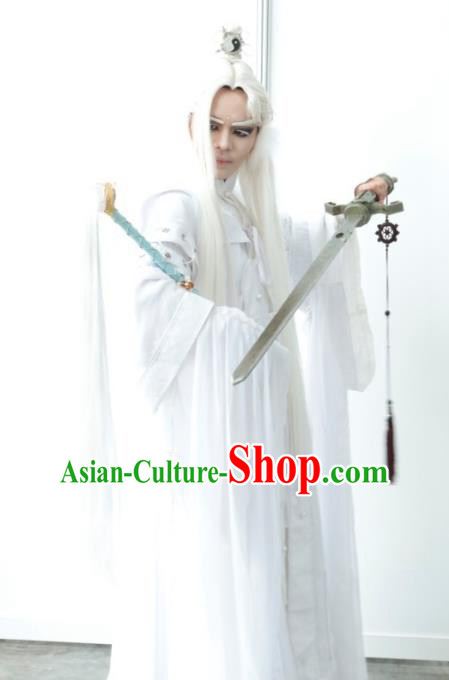 Traditional China Ancient Cosplay Swordsman Costume Fancy Taoist Priest Embroidered Clothing for Men