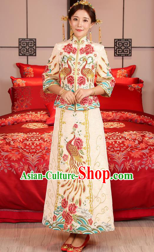 Traditional Ancient Chinese Wedding Costume, China Xiuhe Suits Bride Slim Embroidered Yellow Cheongsam Clothing for Women