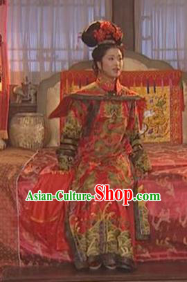 Chinese Ancient Qing Dynasty Empress of Kangxi Wedding Historical Costume Manchu Embroidered Dress for Women