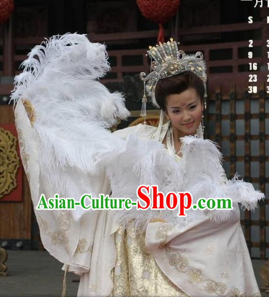 Chinese Ancient Imperial Consort of Li Yu Lady Huarui Embroidered Replica Costume for Women