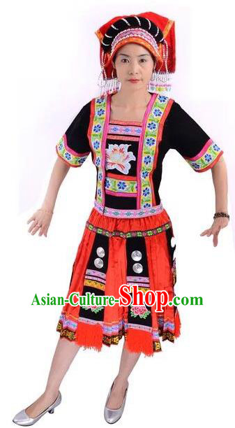 Traditional Chinese Yi Nationality Minority Dance Costume, Female Folk Dance Yi Ethnic Embroidered Dress for Women