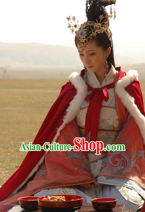 Traditional Chinese Ancient Han Dynasty Palace Lady Wang Zhaojun Hanfu Embroidered Replica Costume for Women
