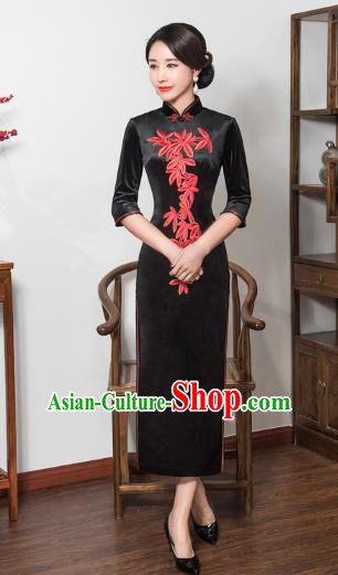 Chinese Traditional Tang Suit Embroidered Qipao Dress National Costume Retro Black Velvet Mandarin Cheongsam for Women