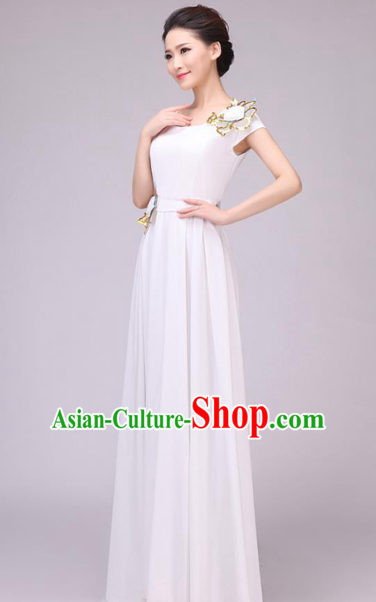 Traditional Chinese Modern Dance Compere Costume, Chorus Singing Group Dance White Dress for Women