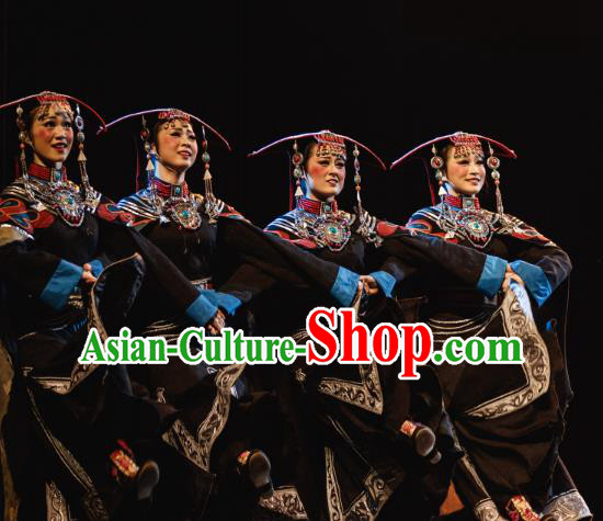 Traditional Chinese Folk Dance Embroidered Costume, China Yi Ethnic Minority Dance Clothing for Women