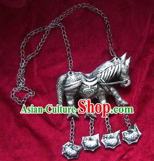 Chinese Miao Sliver Horse Necklace Ornaments Traditional Hmong Carving Sliver Necklet for Women