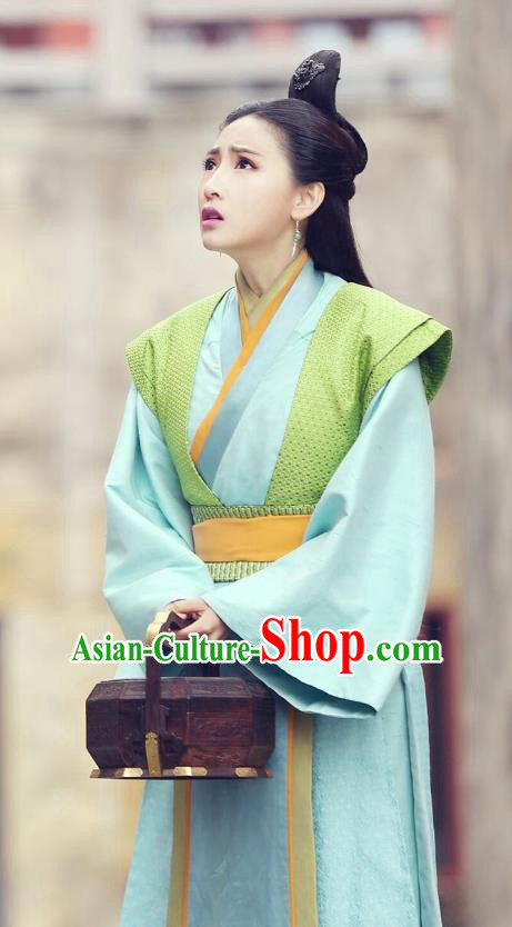Traditional Chinese Ancient Qin Dynasty Court Maid Embroidered Historical Costume for Women