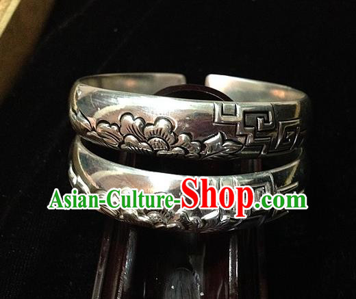 Handmade Chinese Miao Nationality Craft Carving Peony Sliver Bracelet Traditional Hmong Bangle for Women
