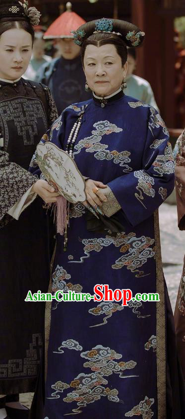 Chinese Qing Dynasty Drama Story of Yanxi Palace Manchu Empress Dowager Embroidered Costumes and Headpiece Complete Set