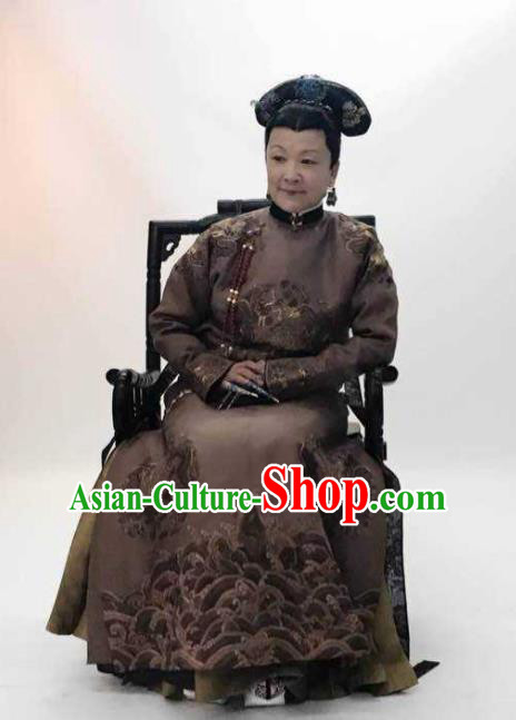 Story of Yanxi Palace Chinese Ancient Qing Dynasty Empress Dowager Embroidered Costumes and Headpiece for Women