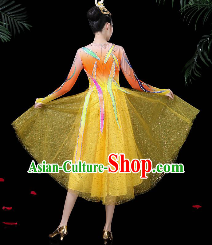 Traditional Chinese Fan Dance Folk Dance Costume Classical Yangko Dance Classical Dance Dress