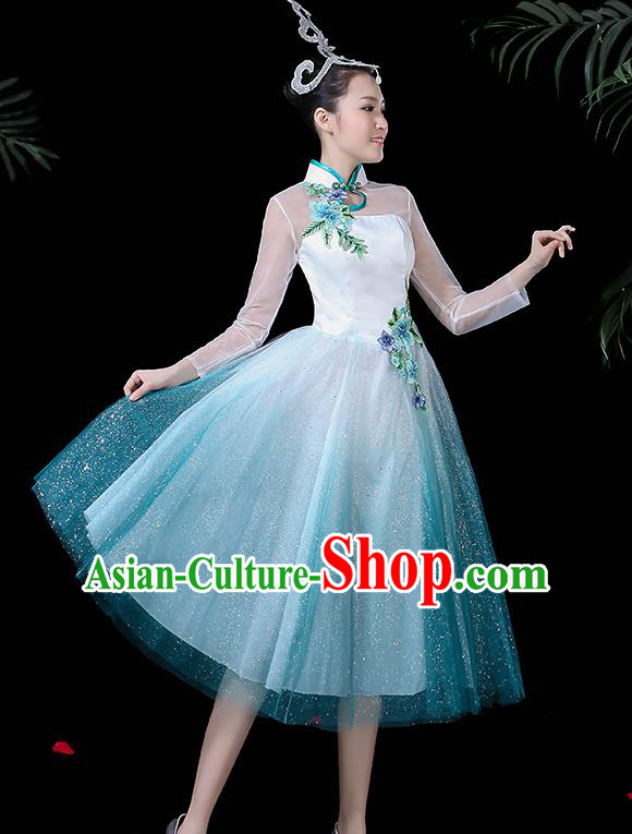 Traditional Chinese Fan Dance Folk Dance Costume Classical Yangko Dance Classical Dance Dress