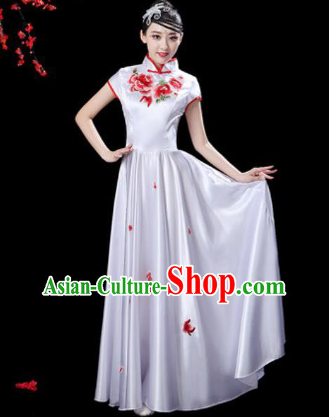 Chinese Classical Dance Chorus White Silk Embroidered Dress Traditional Umbrella Dance Fan Dance Costumes for Women