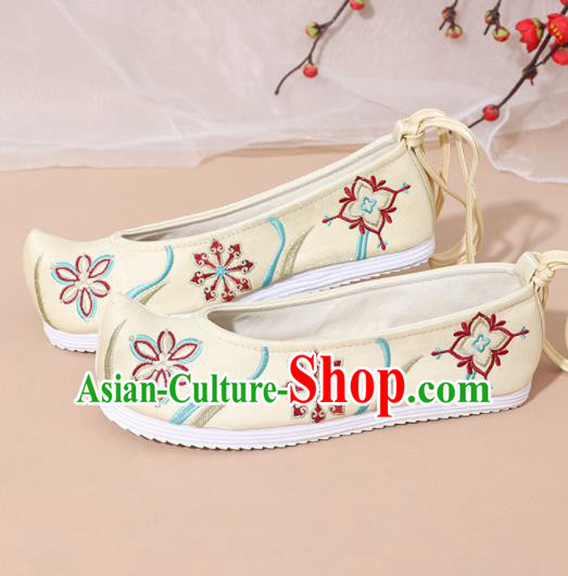 Chinese National Yellow Embroidered Shoes Ancient Traditional Princess Shoes Hanfu Shoes for Women
