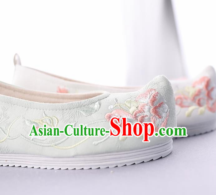 Traditional Chinese National Embroidered Green Shoes Ancient Princess Cloth Shoes Handmade Hanfu Shoes for Women