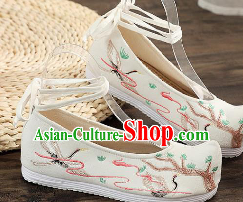 Traditional Chinese Embroidered Crane White Shoes Handmade Cloth Shoes National Cloth Shoes for Women