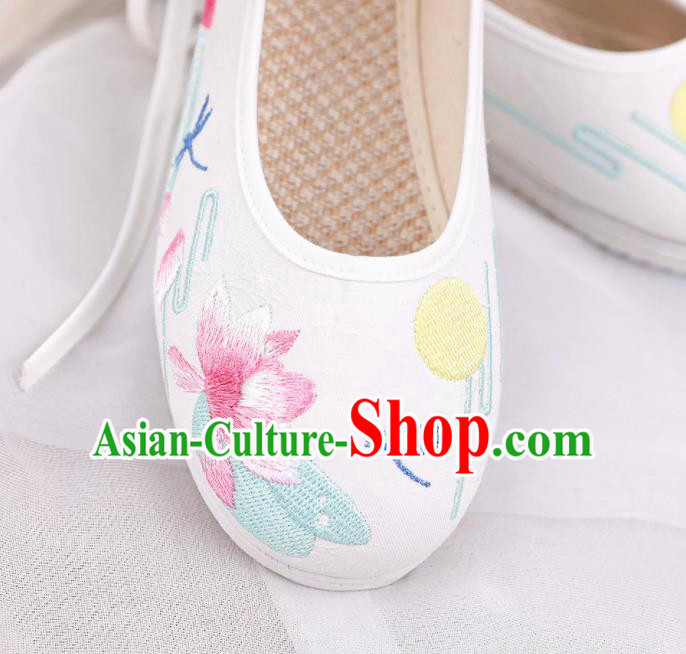 Traditional Chinese Handmade Embroidered Lotus White Shoes Hanfu Shoes National Cloth Shoes for Women