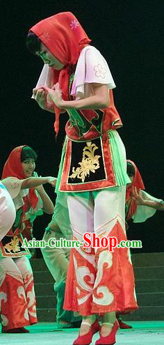 Phoenix Flying Qiang Dance Traditional Chinese Qiang Ethnic Folk Dance Dress and Headwear for Women