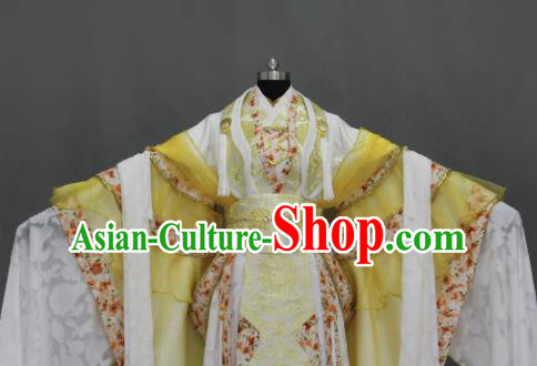 Traditional Chinese Cosplay Fairy Queen Golden Dress Ancient Drama Female Swordsman Costumes for Women