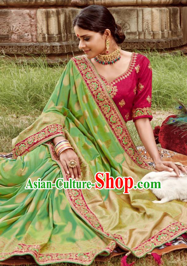 Asian Indian Bollywood Bride Embroidered Light Green Sari Dress India Traditional Court Wedding Costumes for Women