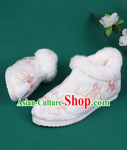 Chinese Traditional Winter Embroidered White Ankle Boots Hanfu Shoes Cloth Boots for Women