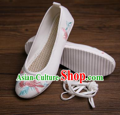 Traditional Chinese Handmade Hanfu Shoes White Embroidered Shoes Cloth Shoes for Women
