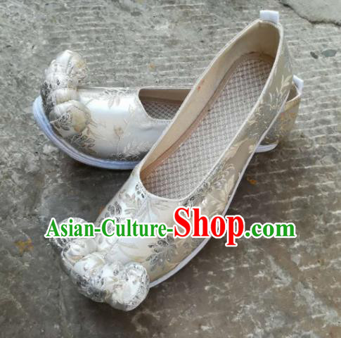 Asian Chinese Traditional Shoes Ancient Song Dynasty Wedding White Shoes Hanfu Shoes for Women