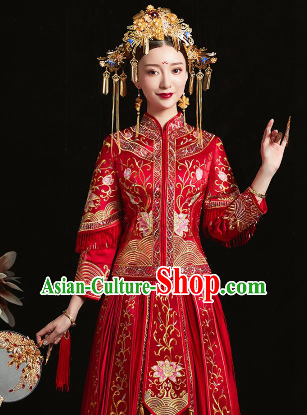 Chinese Traditional Bride Red Xiuhe Suit Ancient Wedding Embroidered Lotus Dress for Women