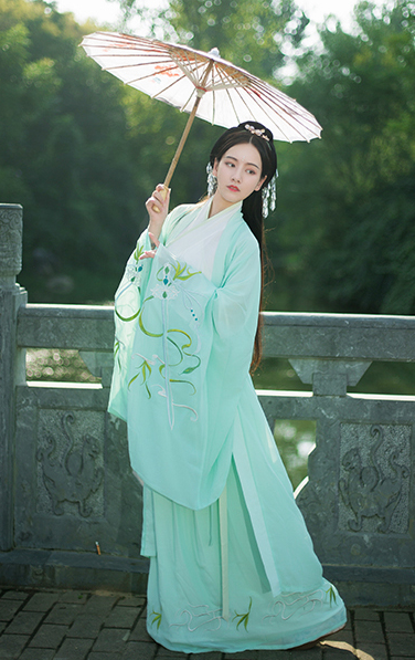 Traditional Chinese Han Dynasty Princess Green Hanfu Dress Ancient Court Lady Embroidered Historical Costume for Women