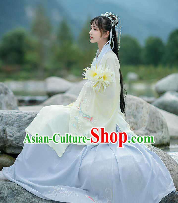 Chinese Traditional Hanfu Dress Ancient Ming Dynasty Court Lady Embroidered Historical Costume for Women