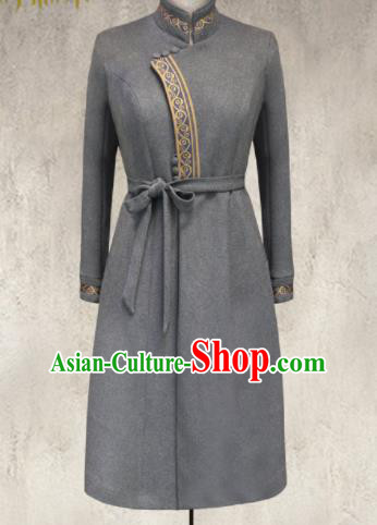 Traditional Chinese Mongol Ethnic Grey Suede Coat Mongolian Minority Folk Dance Costume for Women