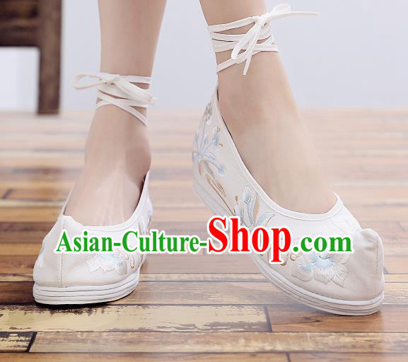 Asian Chinese National Cloth Shoes White Embroidered Camellia Dance Shoes Traditional Hanfu Shoes for Women