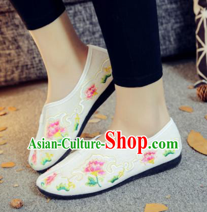 Asian Chinese Traditional Embroidered Peony White Shoes Hanfu Wedding Shoes National Cloth Shoes for Women