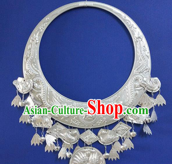 Chinese Handmade Traditional Miao Nationality Sliver Carving Dragon Necklace Ethnic Wedding Bride Accessories for Women