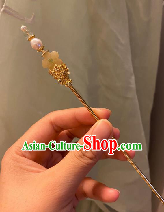Chinese Ancient Court Empress Plum Blossom Hairpin Handmade Hanfu Hair Accessories Pearl Golden Hair Clip