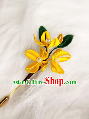 Chinese Handmade Yellow Silk Fragrans Brooch Classical Jewelry Accessories Hanfu Breastpin
