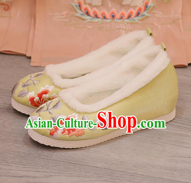 China Princess Shoes Opera Shoes Handmade Cloth Shoes Embroidered Hibiscus Yellow Shoes