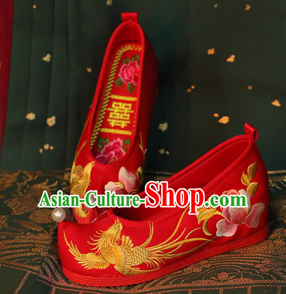 China Handmade Red Cloth Shoes Wedding Hanfu Shoes Princess Shoes Bride Shoes Embroidered Phoenix Peony Shoes
