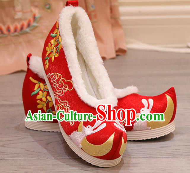 China Hanfu Shoes Embroidered Moon Fragrans Rabbit Shoes Princess Shoes Women Winter Shoes Handmade Red Shoes