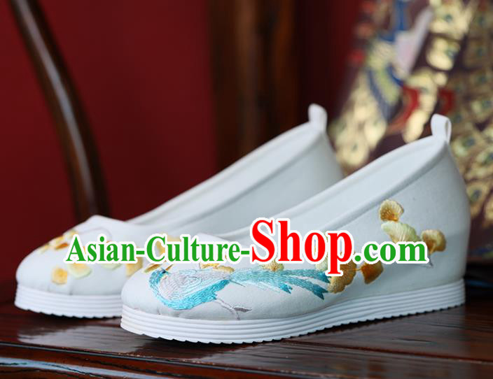 China Princess Shoes Handmade Cloth Shoes Embroidered Ginkgo Bird White Shoes Hanfu Shoes