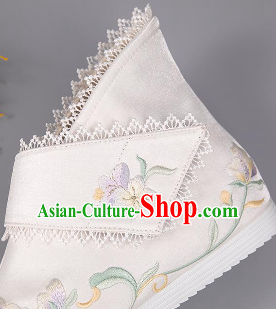 Chinese Embroidered Flowers Beige Boots Ancient Female Swordsman Shoes Handmade Cloth Shoes