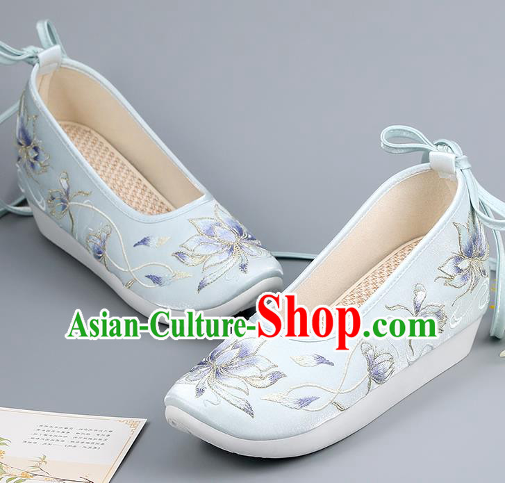 China Ancient Court Shoes Traditional Hanfu Shoes Ming Dynasty Princess Shoes Embroidered Epiphyllum Blue Shoes