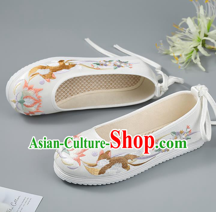 China White Cloth Shoes Ming Dynasty Princess Shoes Embroidered Flowers Shoes Traditional Hanfu Shoes