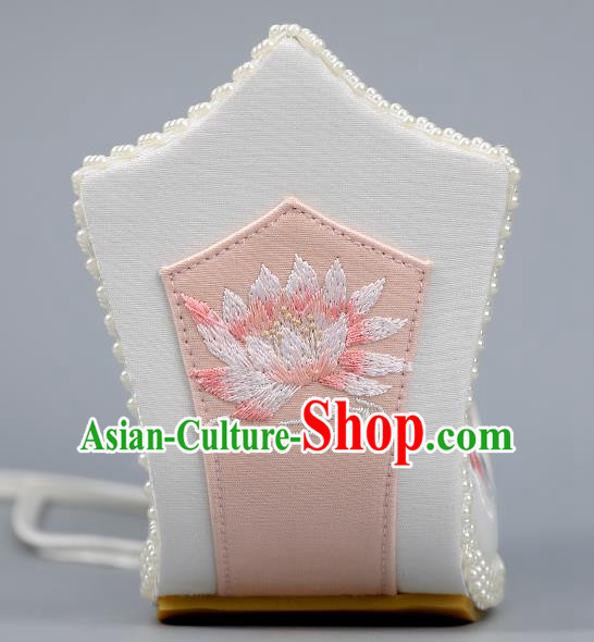 China Han Dynasty White Shoes Traditional Hanfu Shoes Cloth Shoes Embroidered Lotus Shoes Princess Shoes